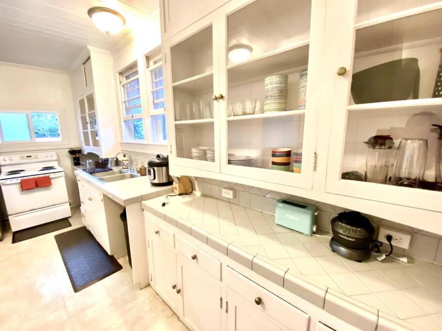 Your Hilo Homebase - Lovely 3 Bedroom In Heart Of Hilo With Ac! Luaran gambar